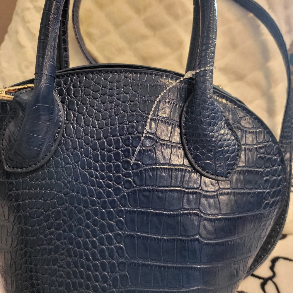 XOXO CROSSBODY HANDBAG - Picture 5 of 7